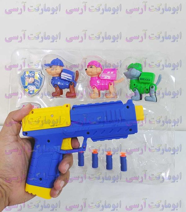 ست فیگور 3تایی سگ نگهبان بهمراه 3 پلاک سینه و تفنگ خفن تیر اسفنجی و ژله ای
